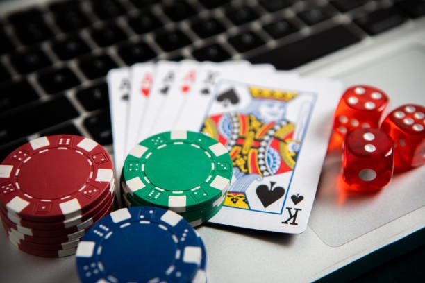 lotto02 Sakong live dealer studio with multi-camera setup showing card table